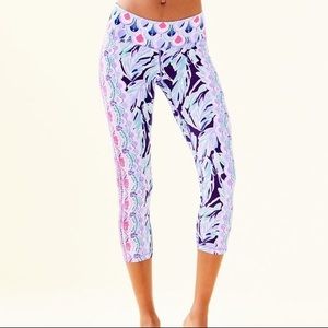 NEW -  LILLY PULITZER WEEKENDER CROP LEGGING